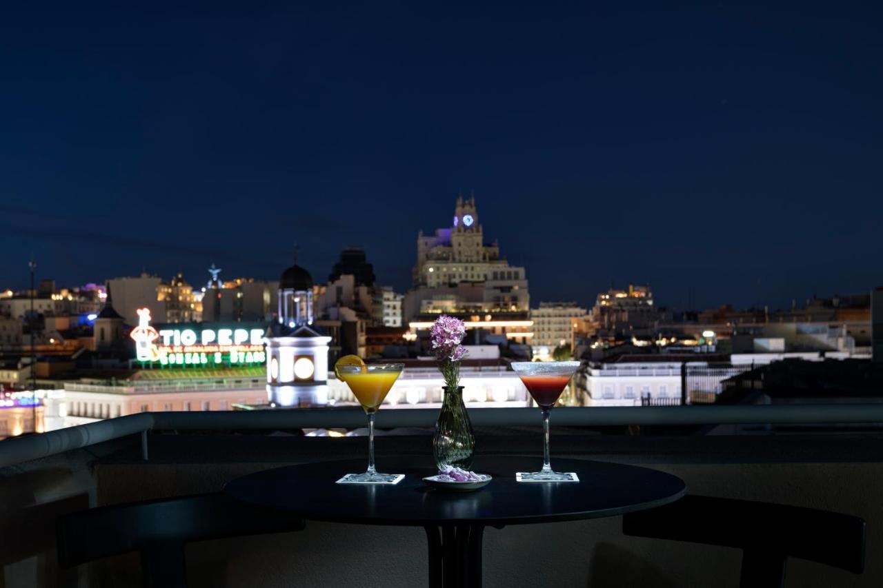 UMusic Hotel Madrid Exterior foto View from the rooftop bar